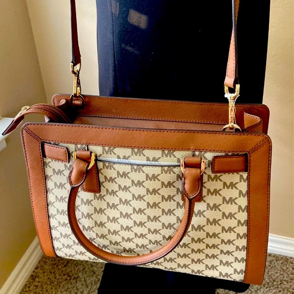 Michael Kors center stripe satchel - Picture 2 of 4